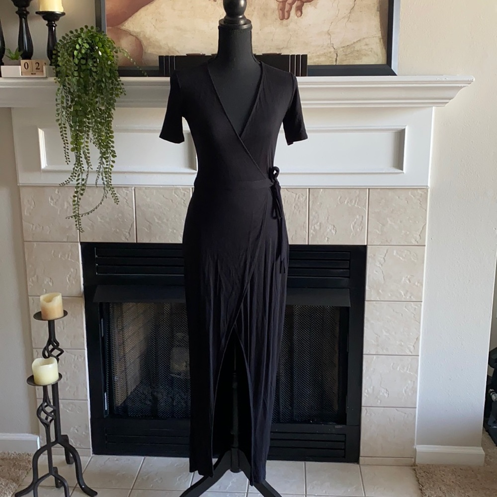 ☀️3/$15 Forever 21 Long Black Wrap-Tie Dress